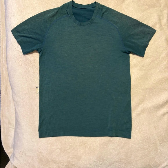 Men’s lululemon running shirt - Picture 1 of 4